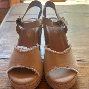 Vepose Tan Espadrille Wedge Sandals